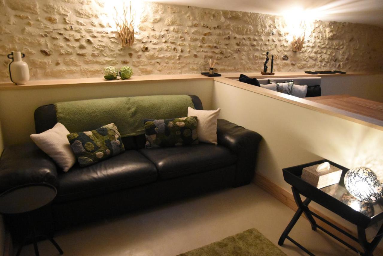 Girauderies Chambres D'Hotes/B+B Floirac  Luaran gambar