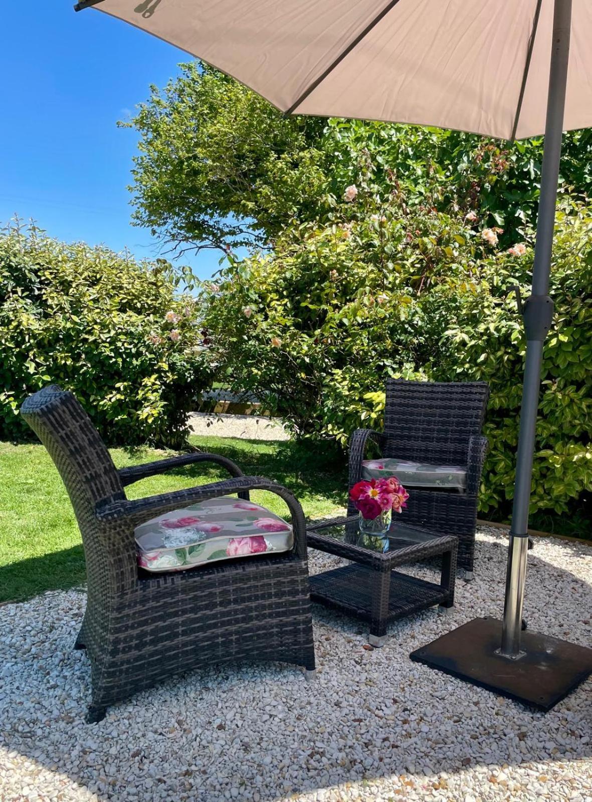 Girauderies Chambres D'Hotes/B+B Floirac  Luaran gambar