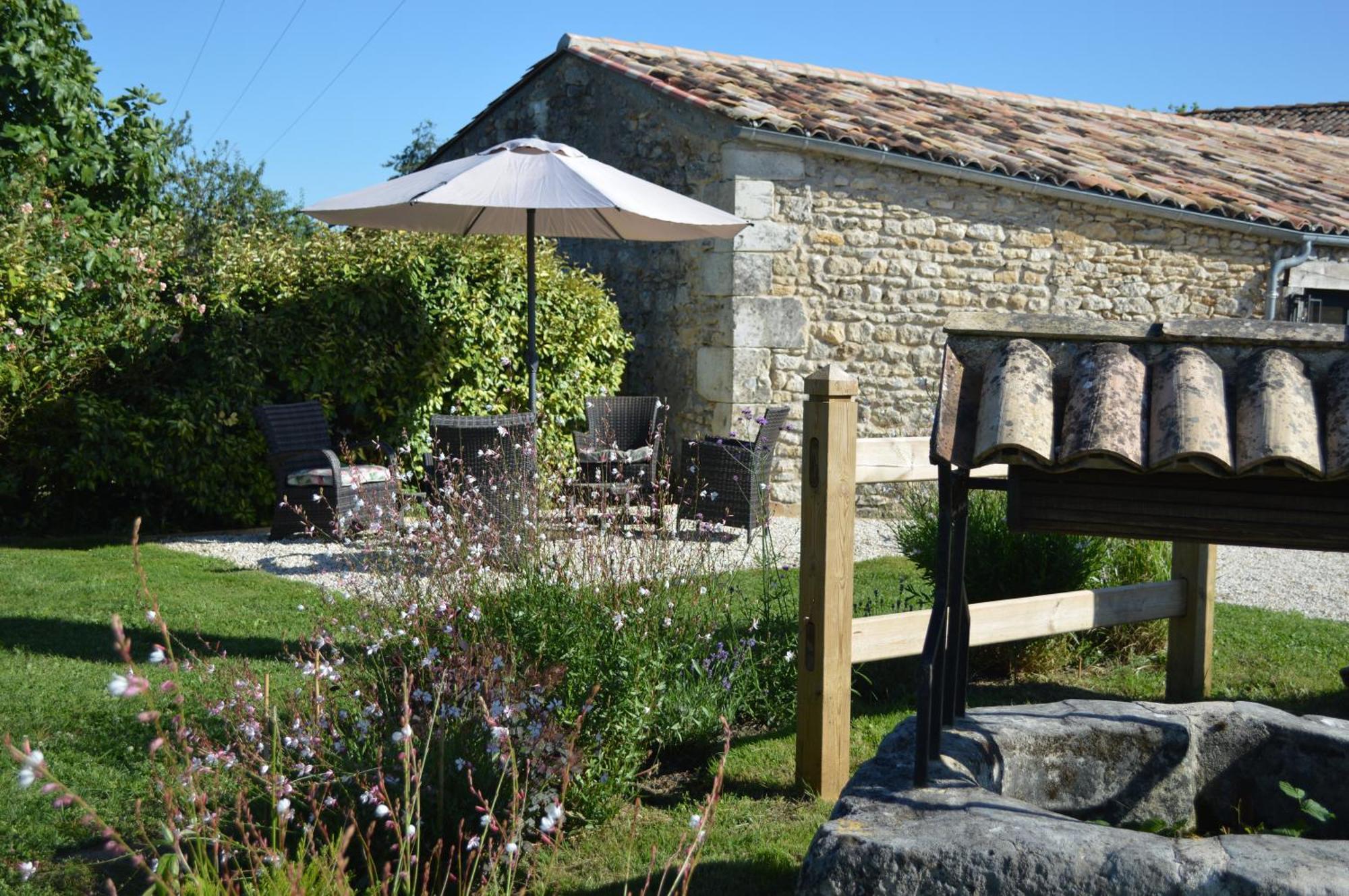 Girauderies Chambres D'Hotes/B+B Floirac  Luaran gambar